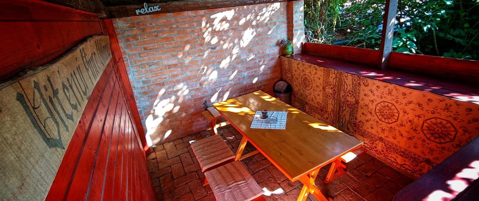 Vitenyi Pince Vendeghaz Guest house *